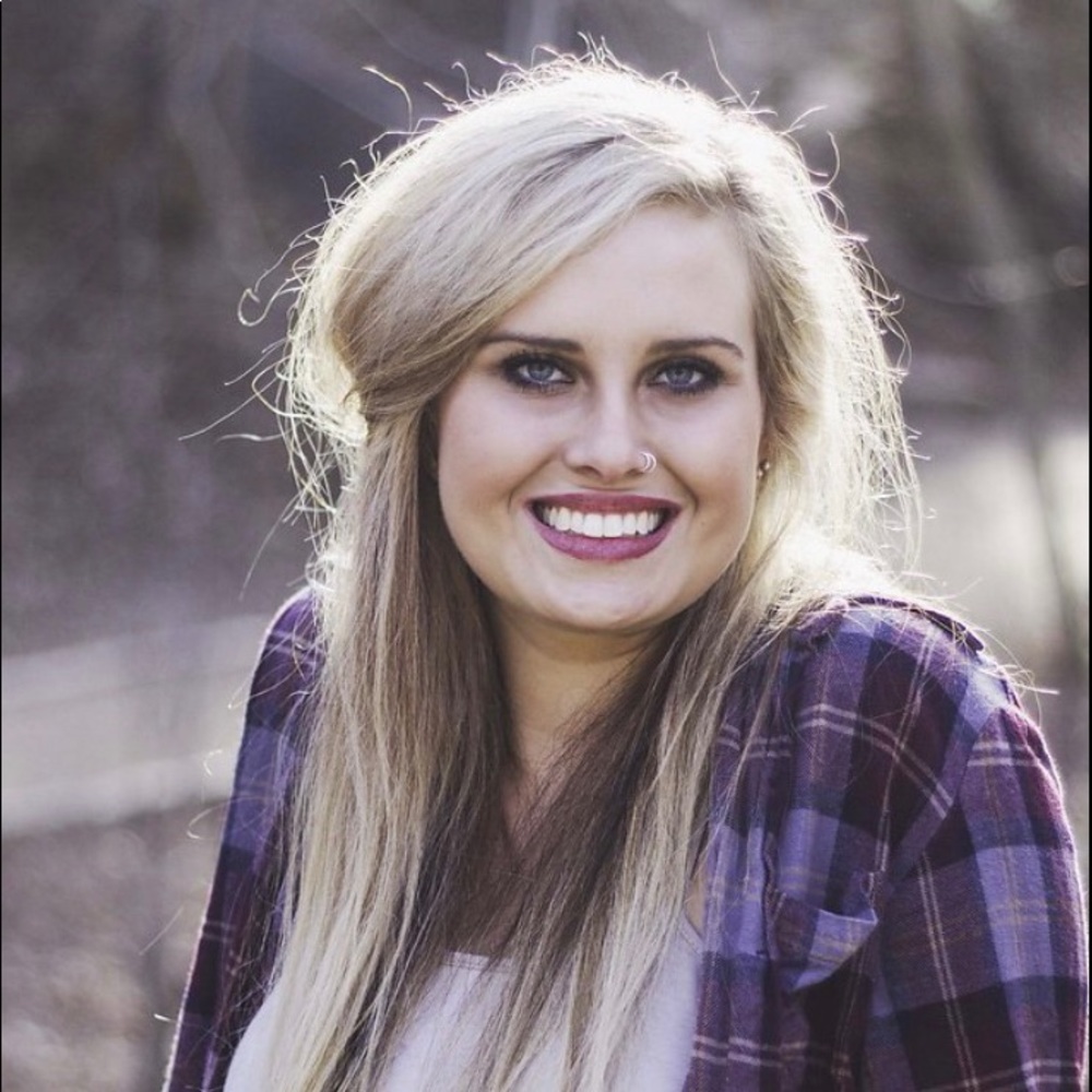 Meet your Posher, Alaina